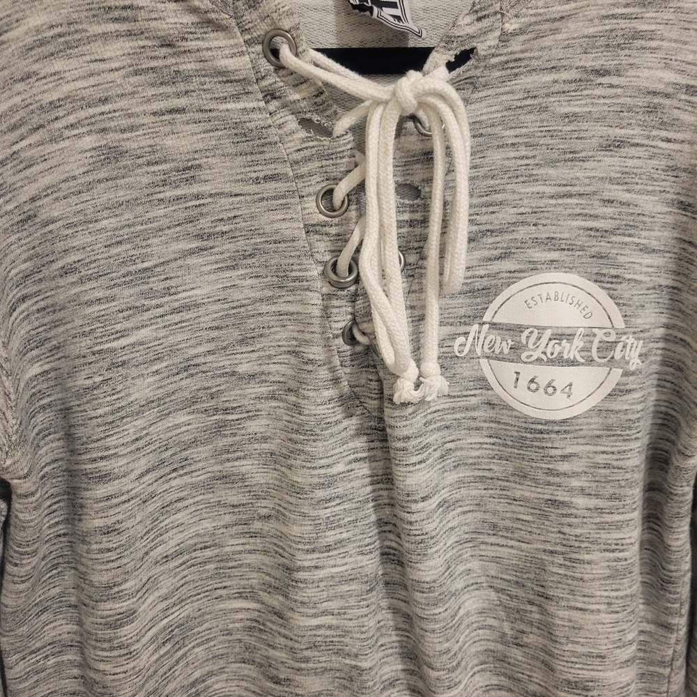 Gray Lace-Up Long Sleeve Top - Picture 4 of 4